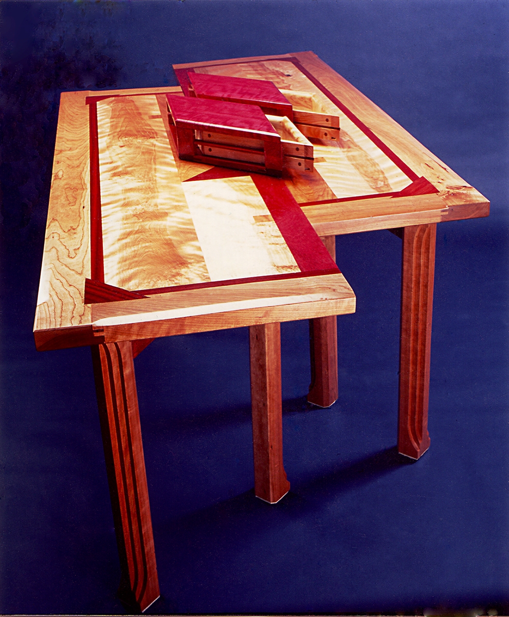 YK825NeRkitGmuSiz88P_The-Table-with-Eight-Legs-can-become-two-slender-tables-or-desks.-Burgeonwood-Inc.-at-CustomMade.com_.jpg